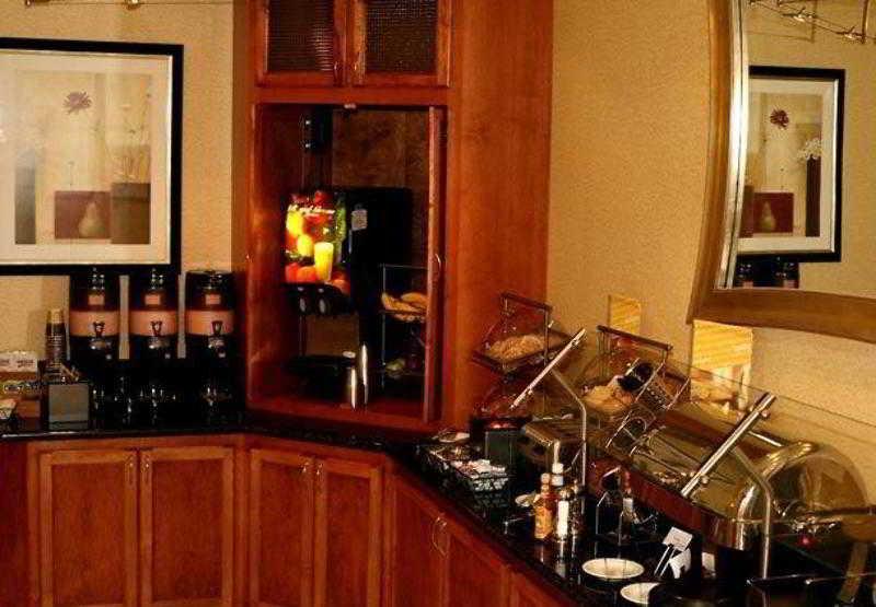 Springhill Suites Houston Pearland Restaurant photo